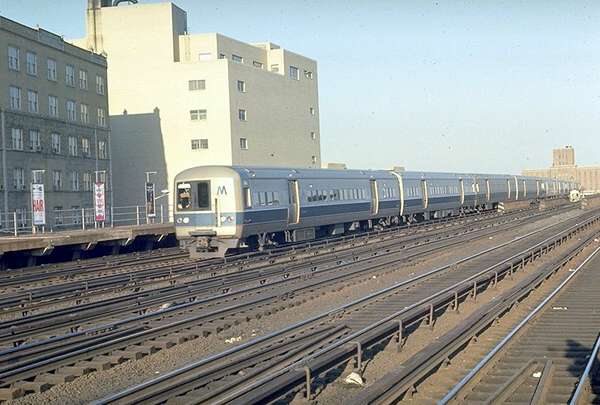 usr_m_lirr_5thgen_9229_unionhall_19700222_jt_132.jpg