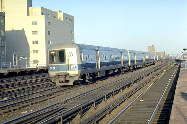 usr_m_lirr_5thgen_9242_unionhall_19700222_jt_031.jpg