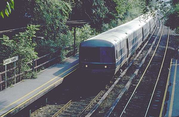 usr_m_lirr_5thgen_9588_greatneck_19810615_jt_141.jpg