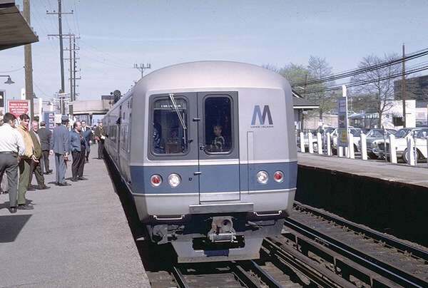 usr_m_lirr_5thgen_xxx_035_19690420_jt_066.jpg