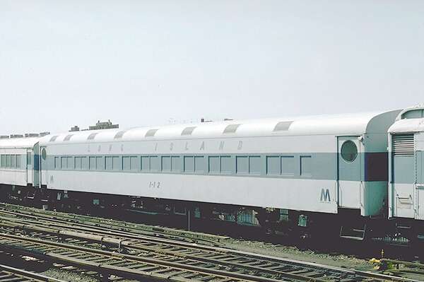 usr_m_lirr_nonpass_i12_jamaica_19750423_jt_063.jpg