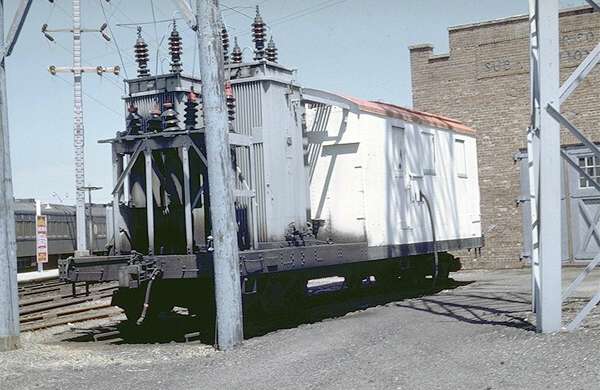 usr_m_lirr_nonpass_powercar_westhempstead_19690420_jt_146.jpg