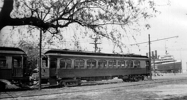 usr_m_lkshelec_166_cleveland+9thst+pier_031_csbv.jpg