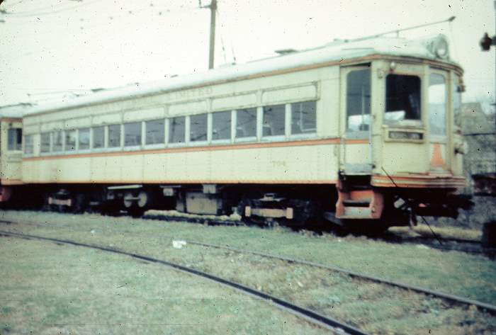 usr_m_lvt_0704_fairviewbarn_jd+jl_lvt130.jpg