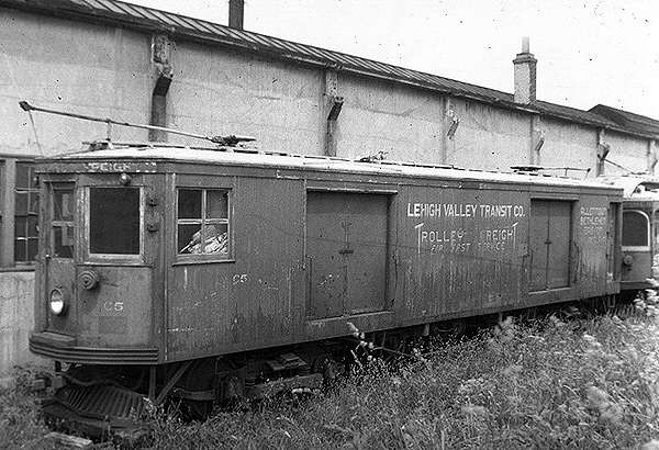 usr_m_lvt_frt'c005_pandw+carhouse-upperdarby_jt+bv_lvt009.jpg