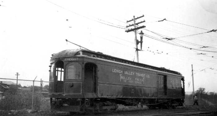 usr_m_lvt_frt'c014_allentownshops_19410514_bv_lvt116.jpg
