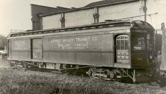 usr_m_lvt_frt'c018_pandw+carhouse-upperdarby_jl_lvt129.jpg