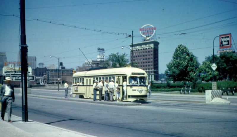 usr_m_mci_pcc_744_unionstation_195207_ss_128.jpg