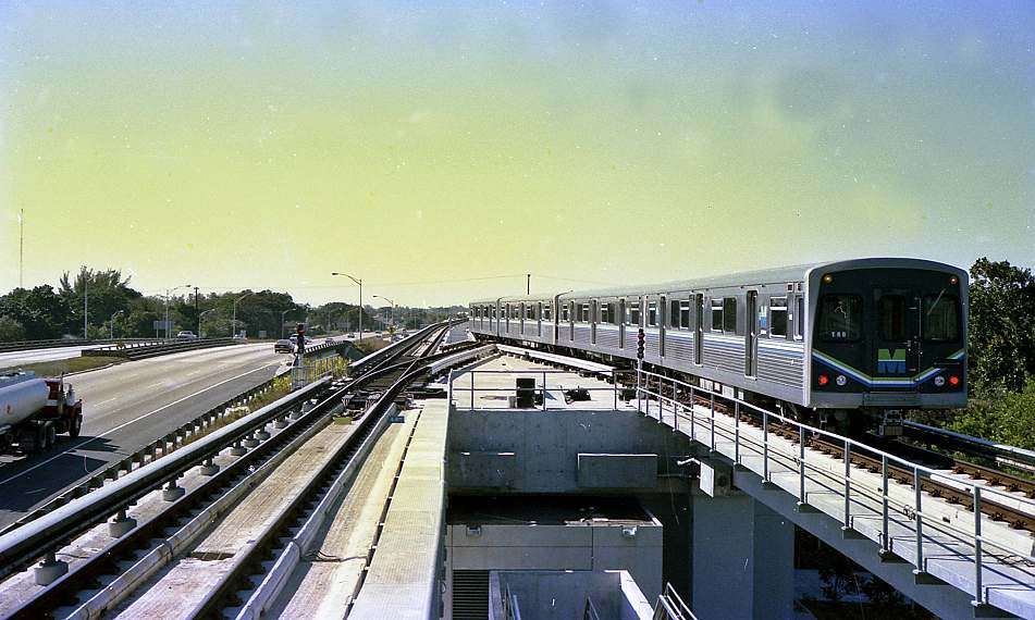 usr_m_mia_mime_146_earlington+heights+pocket_19841200_bv_bv046.jpg