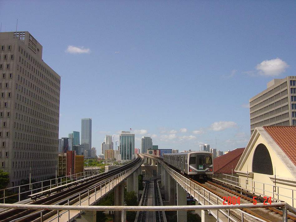 usr_m_mia_mime_xxx_20040524_bv_bv038.jpg