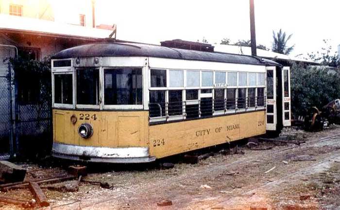 usr_m_mia_stcrcom_224_carhouse-sw+1st+st_19410300_erido_miam29.jpg