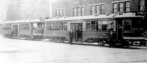 usr_m_mke_710_twocartrain_bv_mke082.jpg