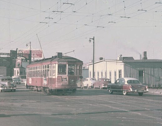 usr_m_mke_9xx_s2ndmilwaukeeroad_1951_biro_mke452.jpg
