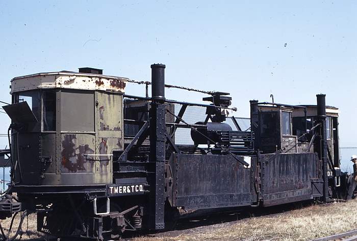 usr_m_mke_lakeside_m026_plow_d7_19710413_ss_tmerl38.jpg