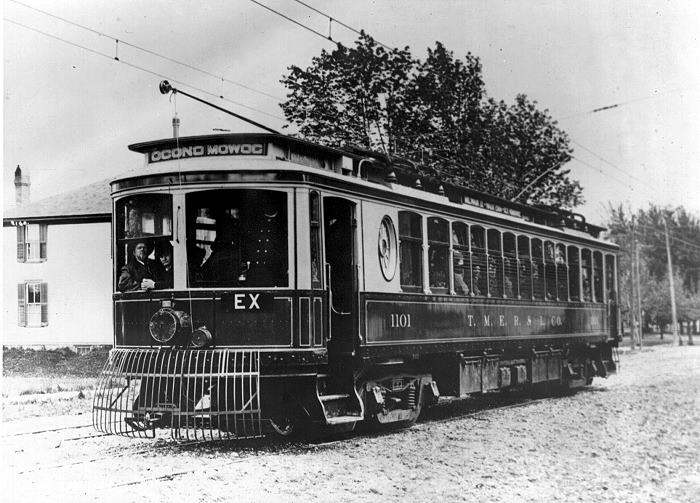 usr_m_mke_mkeint_1101_watertown_bv_tmerl30.jpg