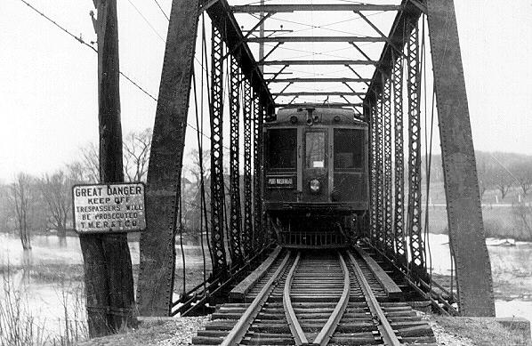 usr_m_mke_mkeint_11xx_cedarcreekbridgecedarburgwi_bv_mke100.jpg