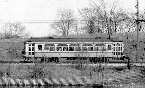 usr_m_mke_speedrail_300_meadowsstopfantrip_19500507_donrossls_mke109.jpg