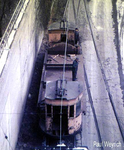 usr_m_mke_work_w012_pawekj_mke217.jpg