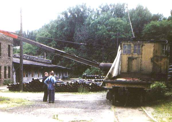 usr_m_mke_work_w024_crane_kj_mke290.jpg