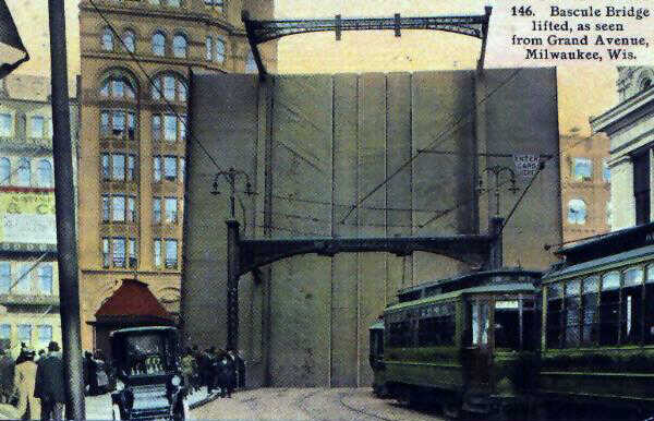 usr_m_mke_x0029_grandavebasculebridge_kj_mke187.jpg