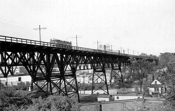usr_m_mke_x0049_wellsstviaduct_bv_mke163.jpg