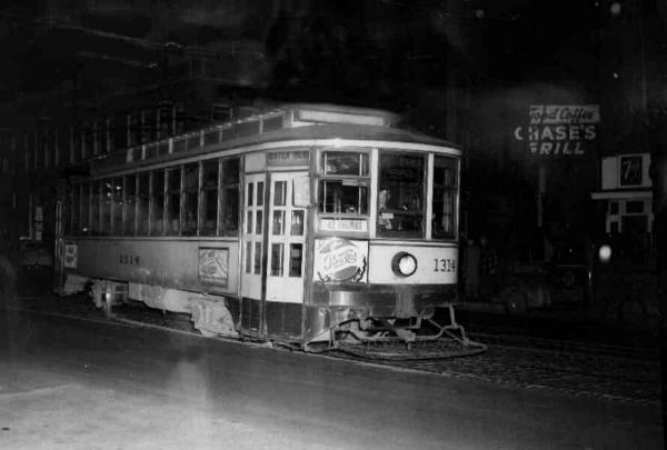 usr_m_msp_1314_4thavenuecar_1953_dme_tcrt027.jpg