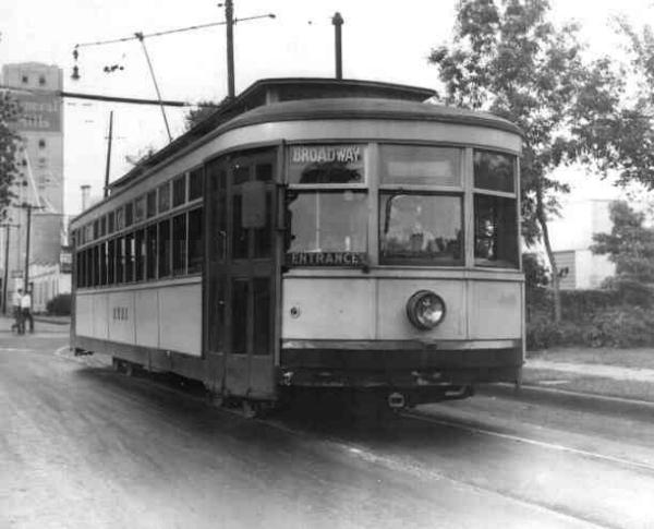 usr_m_msp_2001_broadway+ne_dme_tcrt006.jpg