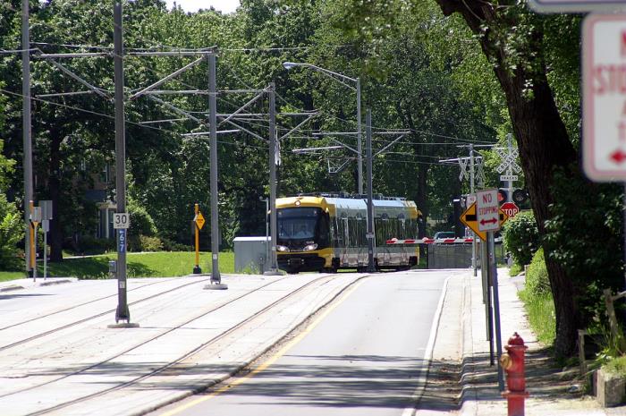 usr_m_msp_m101_minnehaha+54th_20040604_vladked_hlr053.jpg