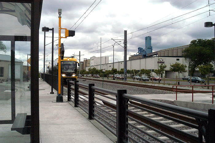 usr_m_msp_m109_38thst-vip+tours_20040525_dmewh_hlr025.jpg