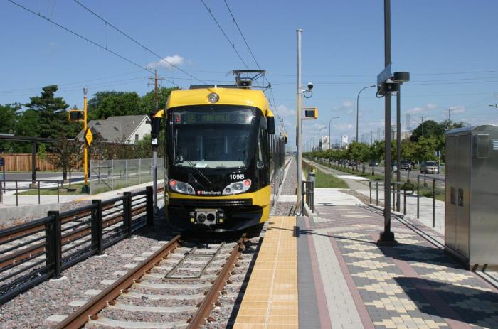 usr_m_msp_m109_46thststation_20040622_vladked_hlr107.jpg