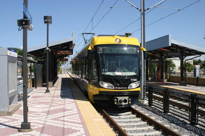 usr_m_msp_m110_46thststation_20040622_vladked_hlr111.jpg