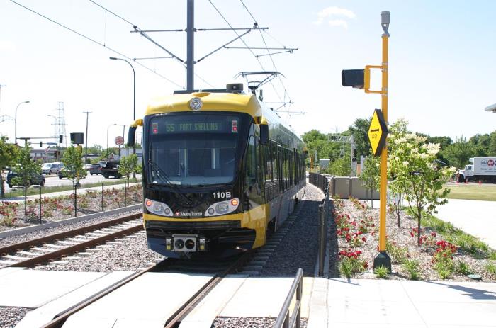 usr_m_msp_m110_46thststation_20040622_vladked_hlr112.jpg