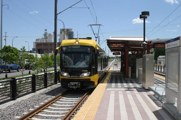 usr_m_msp_m112_38thststation_20040622_vladked_hlr136.jpg