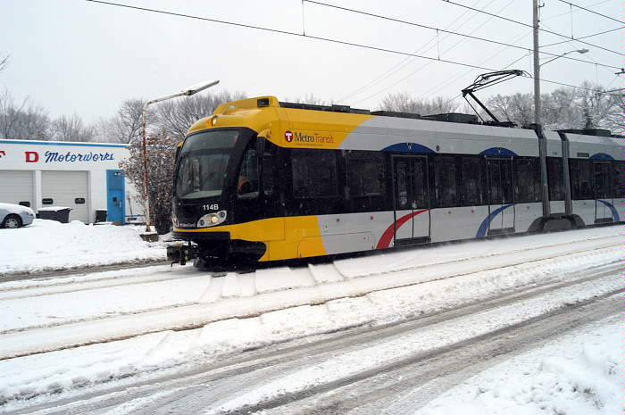 usr_m_msp_m114_minnehaha+54th_20051229_dmewh_hlr161.jpg