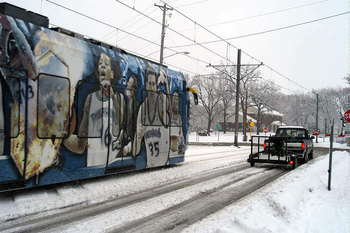 usr_m_msp_m1xx_minnehaha+54th_20051229_dmewh_hlr165.jpg