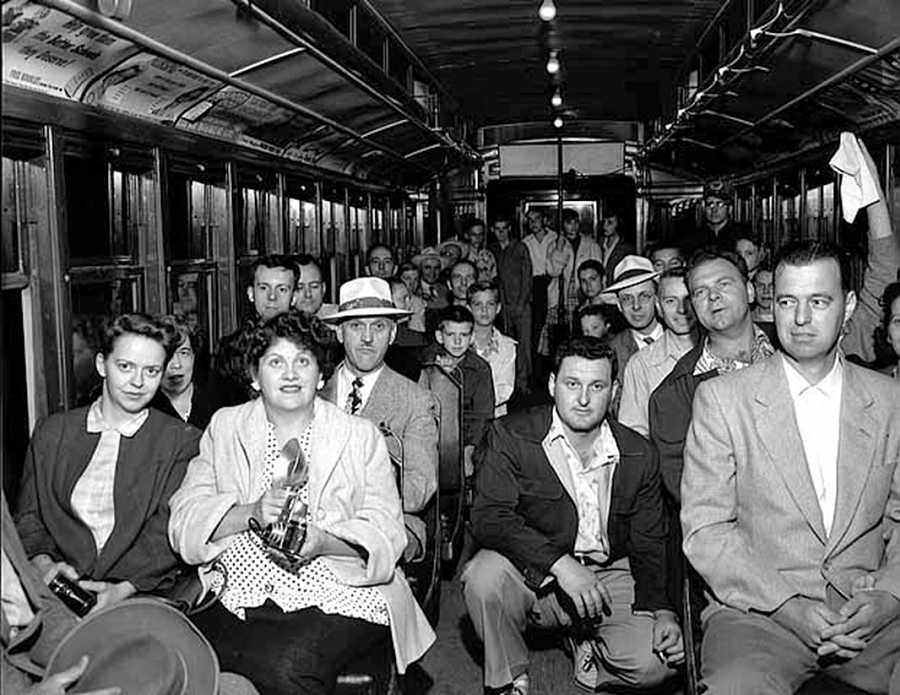 usr_m_msp_xxxx_farewell+to+streetcars+riders_19540618_dme.jpg
