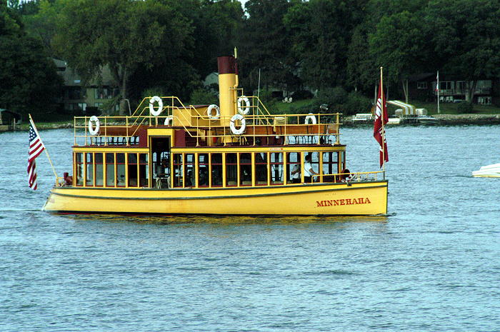 usr_m_museum_lakeminnetonka_boat'minnehaha_20040911_dme_tcrt278.jpg