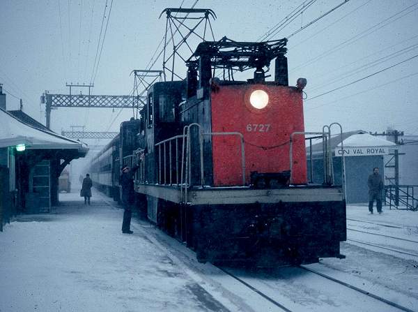 cnr_m_mtl_cn-6727_val+royal_clang_cn036.jpg