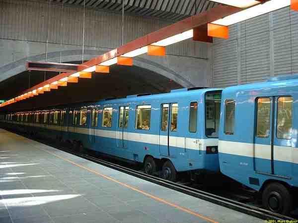 cnr_m_mtl_metro-mr63'xxxxx_prefontaine+station_20010822_mdufo_mm05.jpg