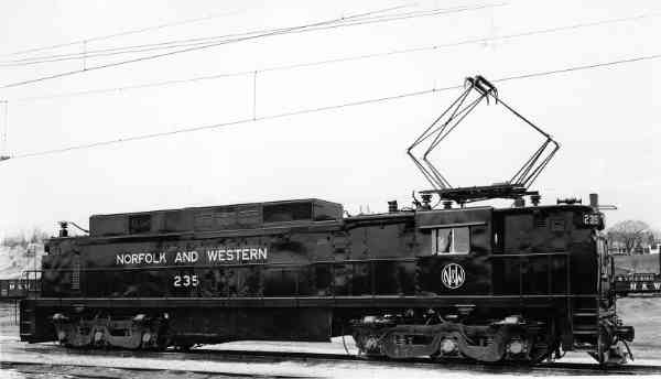 usr_m_nandw_elc-235_080.jpg