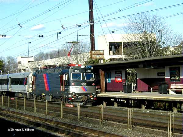 usr_m_njt_alp44'4403_metropark+iselin+station_hsilb_njt043.jpg