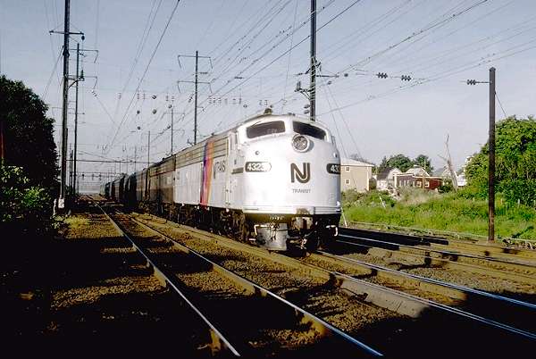 usr_m_njt_dsl'e8a'4323_south+elizabeth_19800807_jt_njt050.jpg