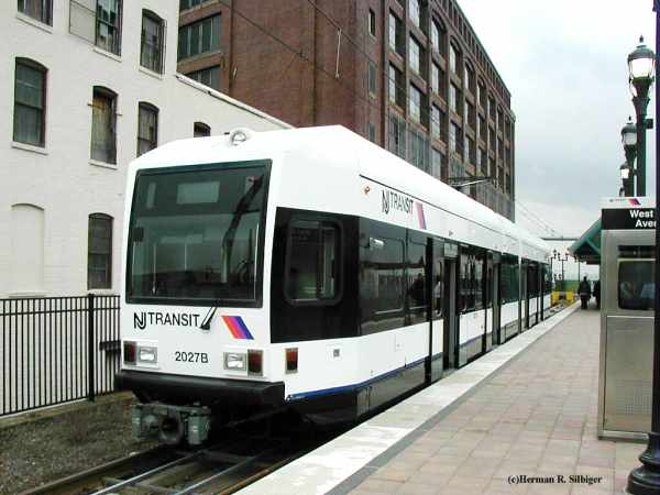 usr_m_njt_lrv'2027_west+side+ave+station_hsilb_njt040.jpg