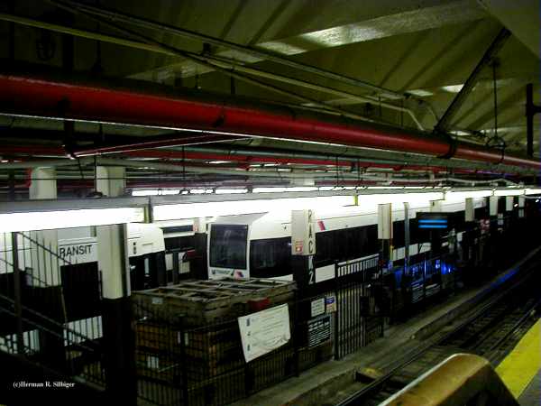 usr_m_njt_lrv'xxxx_penn+station-shop_hsilb_njt041.jpg