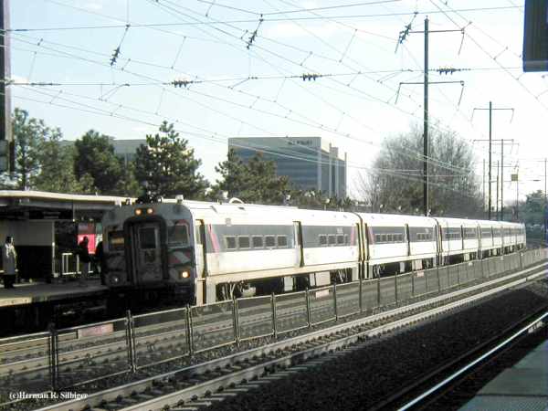 usr_m_njt_xxxx_metropark+iselin+station_hsilb_njt042.jpg