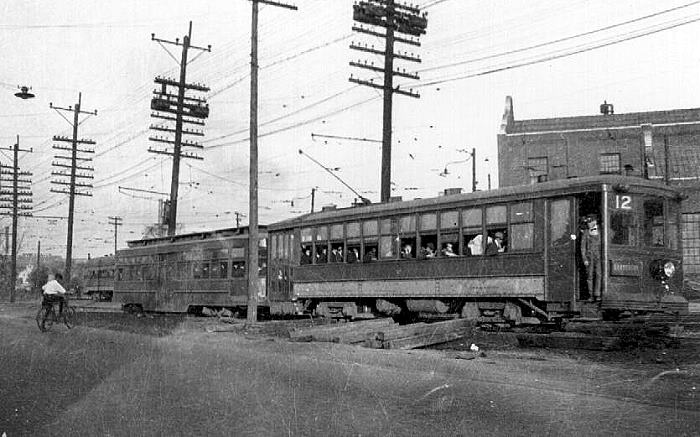 usr_m_notl_0642,0505_akron-kenmore+car+house_bv_notl115.jpg