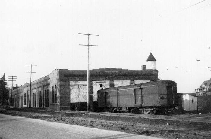 usr_m_notl_misc_dover+car+house_bv_notl063.jpg