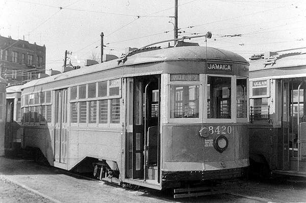 usr_m_nyc+brk+stcr_8420_canarsie+carhouse_mhart,dp,jt_bqt611.jpg
