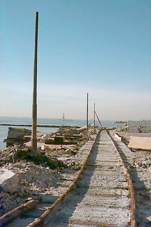 usr_m_nyc+brk+stcr_bhramisc_laying+track_bhs15.jpg