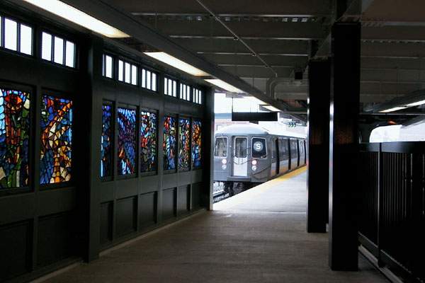 usr_m_nyc-oth_sub-franklinaveshuttle_franklin+ave+station_19991031_slew_slb1209.jpg